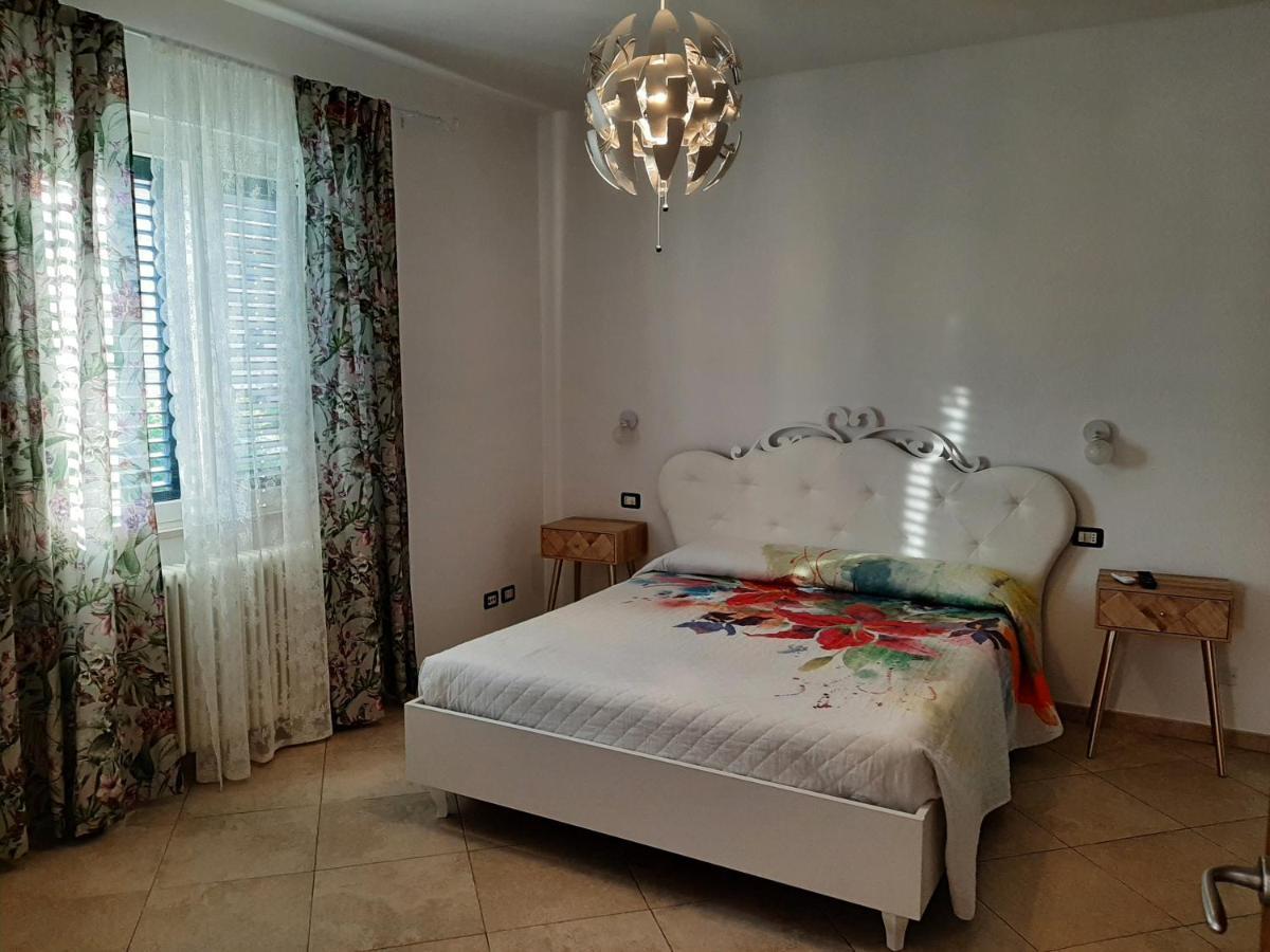 Viola Di Mare Rooms And Parking تيرمولي المظهر الخارجي الصورة