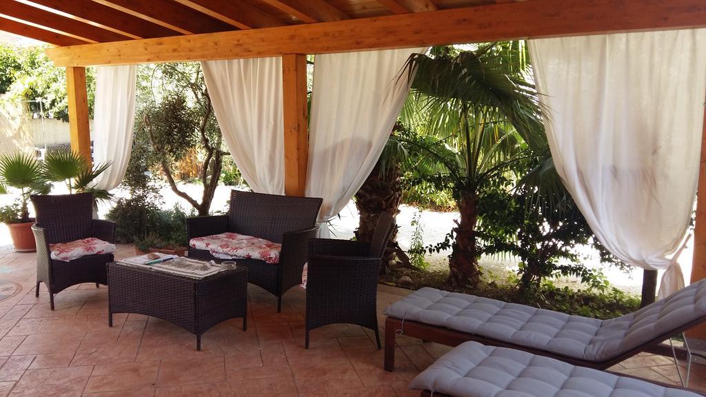 Viola Di Mare Rooms And Parking تيرمولي المظهر الخارجي الصورة