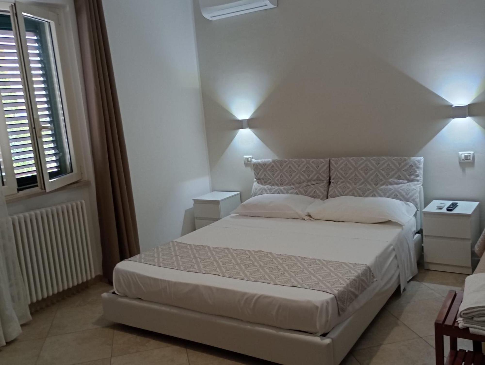 Viola Di Mare Rooms And Parking تيرمولي المظهر الخارجي الصورة