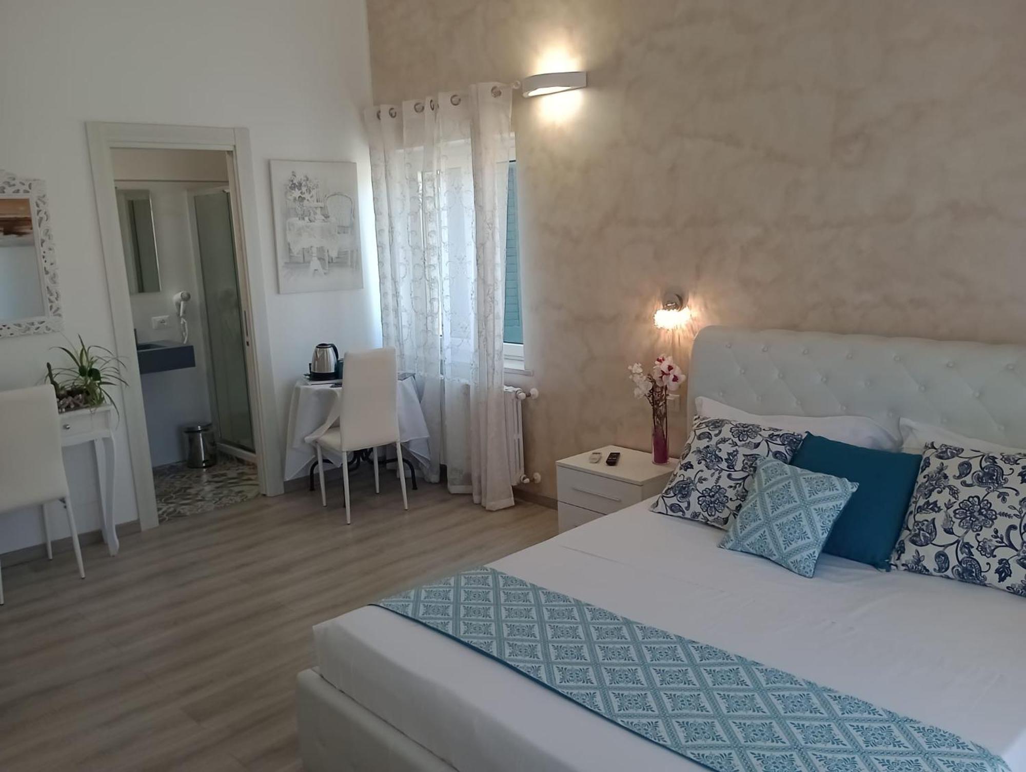 Viola Di Mare Rooms And Parking تيرمولي المظهر الخارجي الصورة