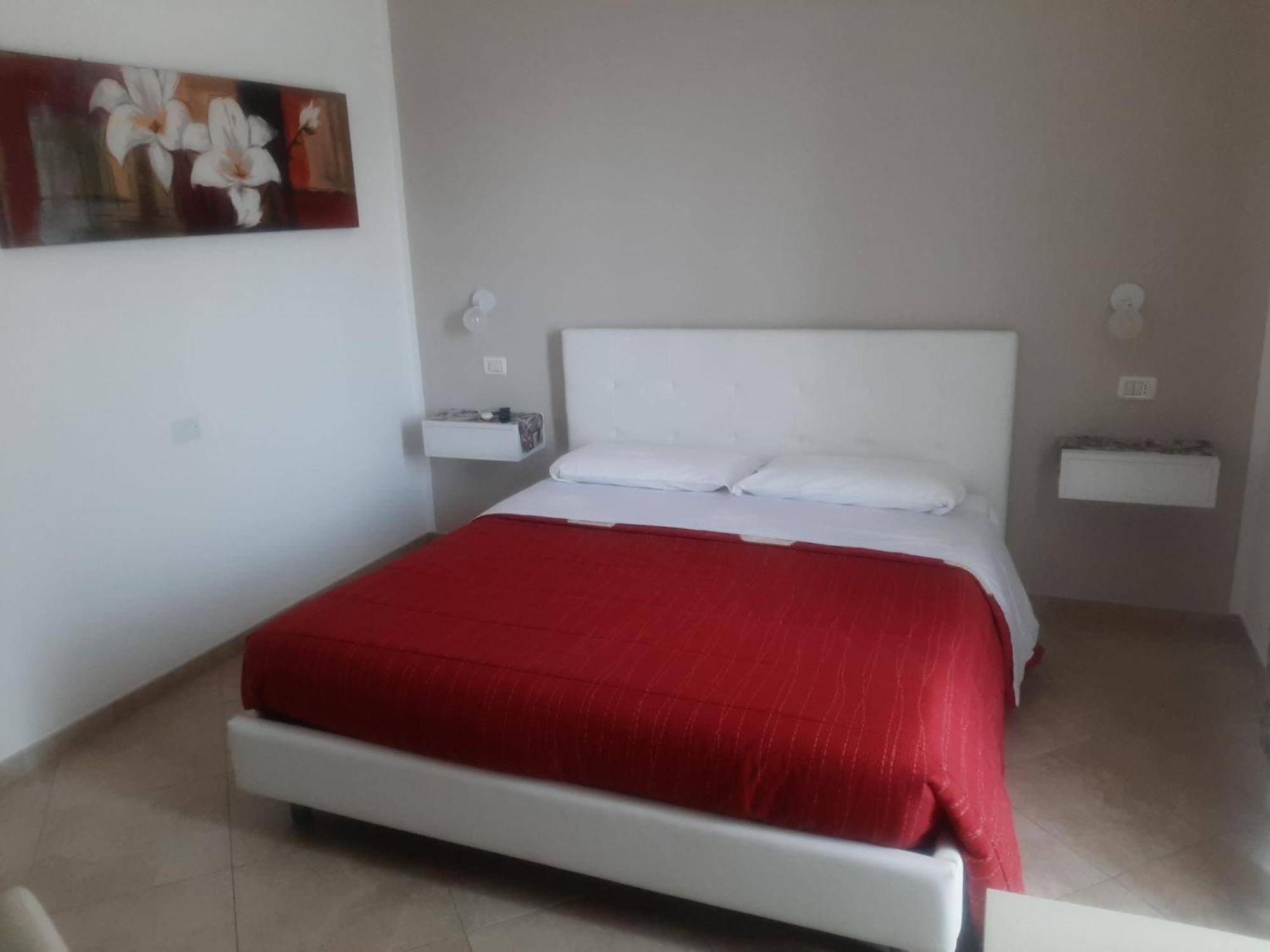 Viola Di Mare Rooms And Parking تيرمولي المظهر الخارجي الصورة