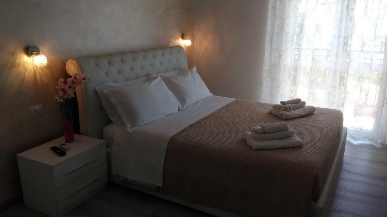 Viola Di Mare Rooms And Parking تيرمولي المظهر الخارجي الصورة
