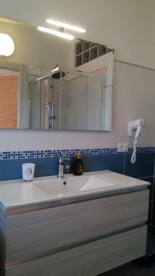 Viola Di Mare Rooms And Parking تيرمولي المظهر الخارجي الصورة